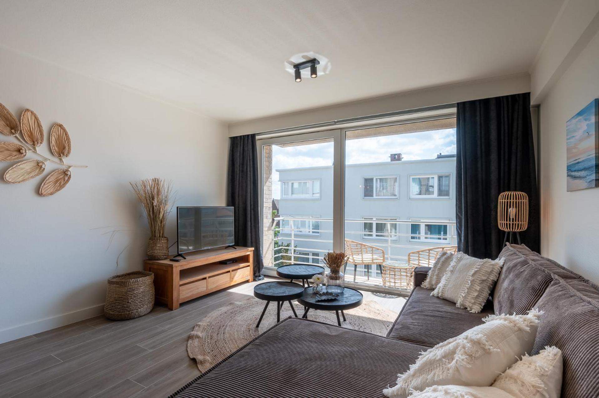 Apartment Modern Close To The For 6