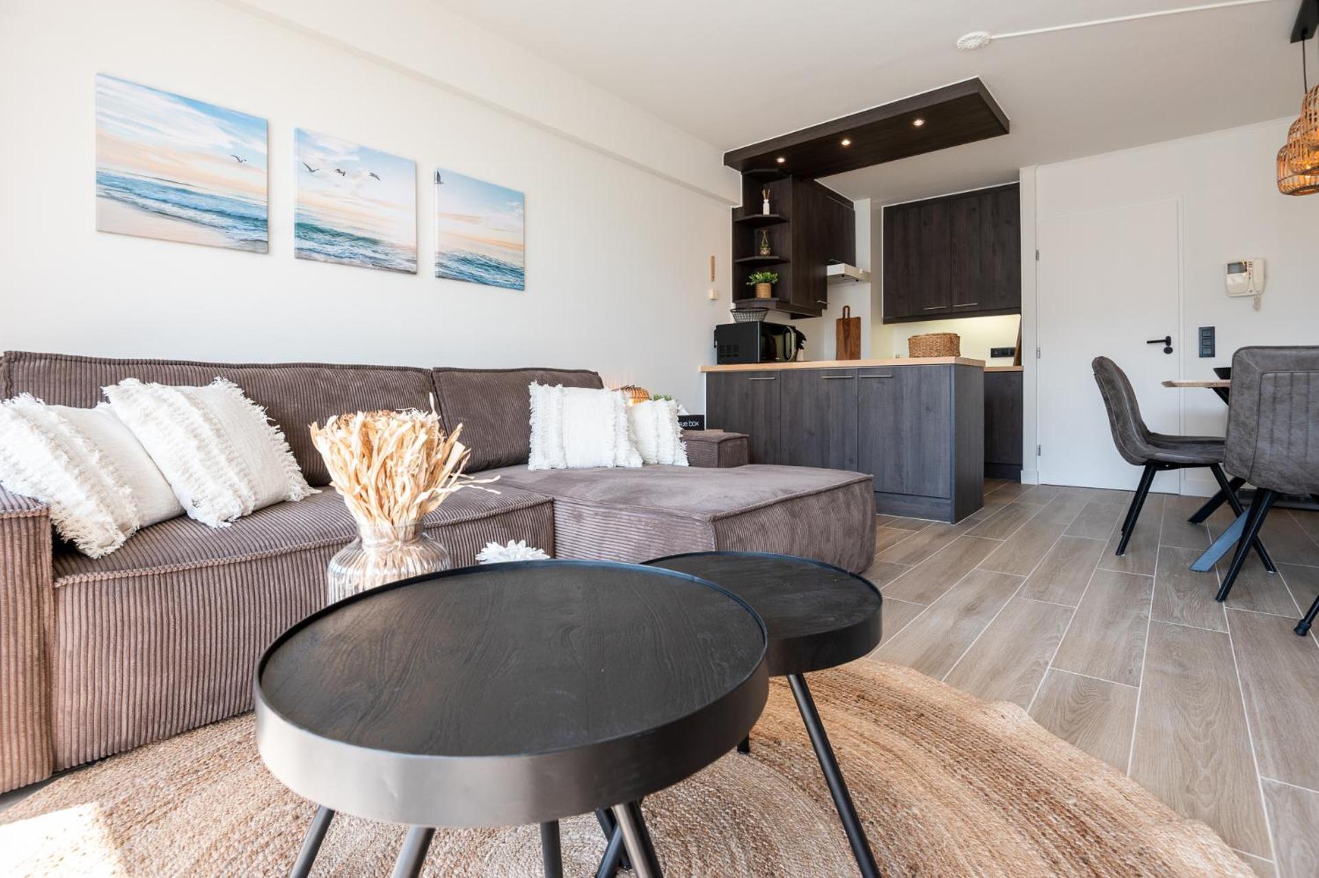 Modern Close To The For 6 Apartment *