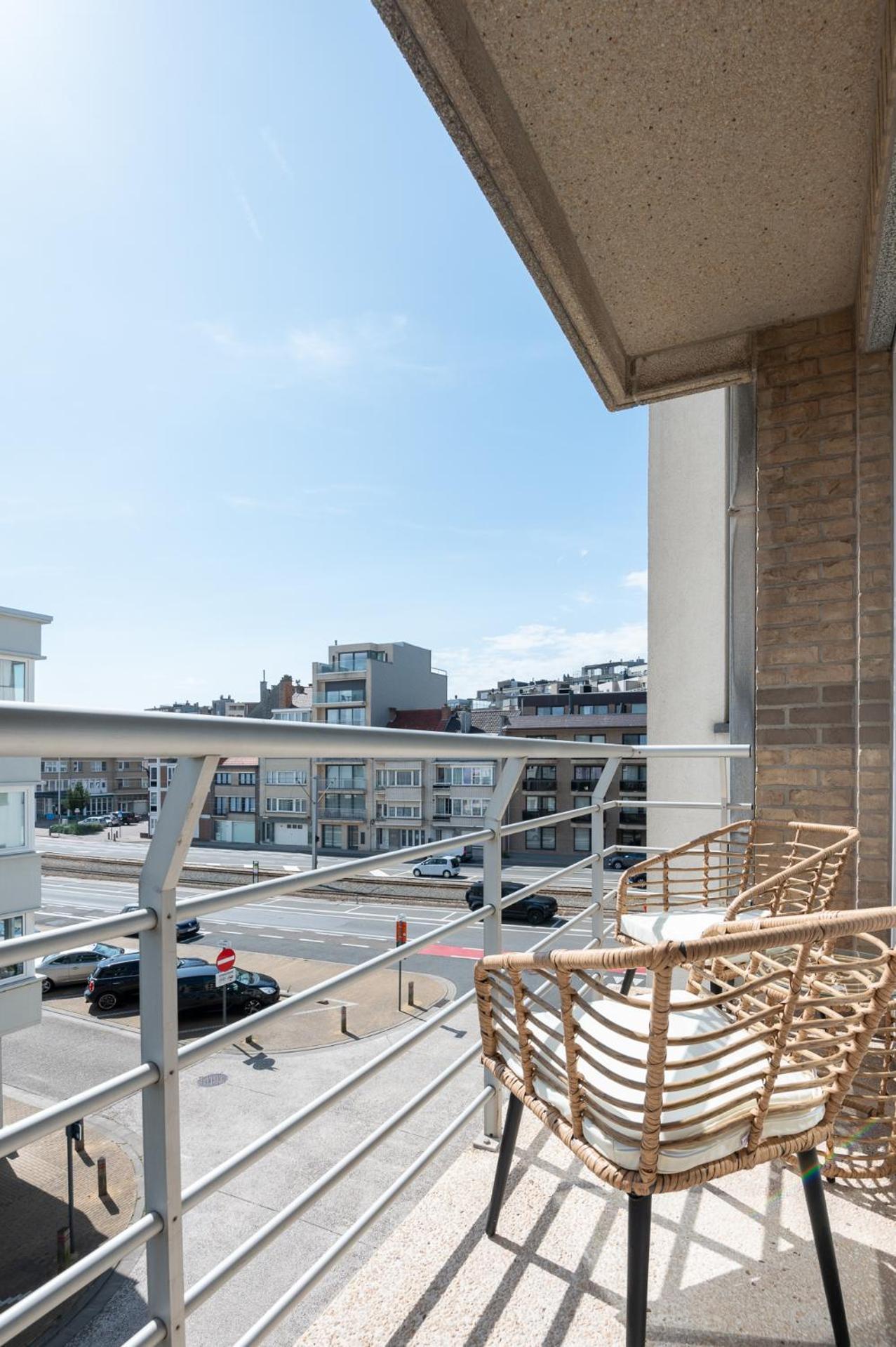 Modern Close To The For 6 Ostend