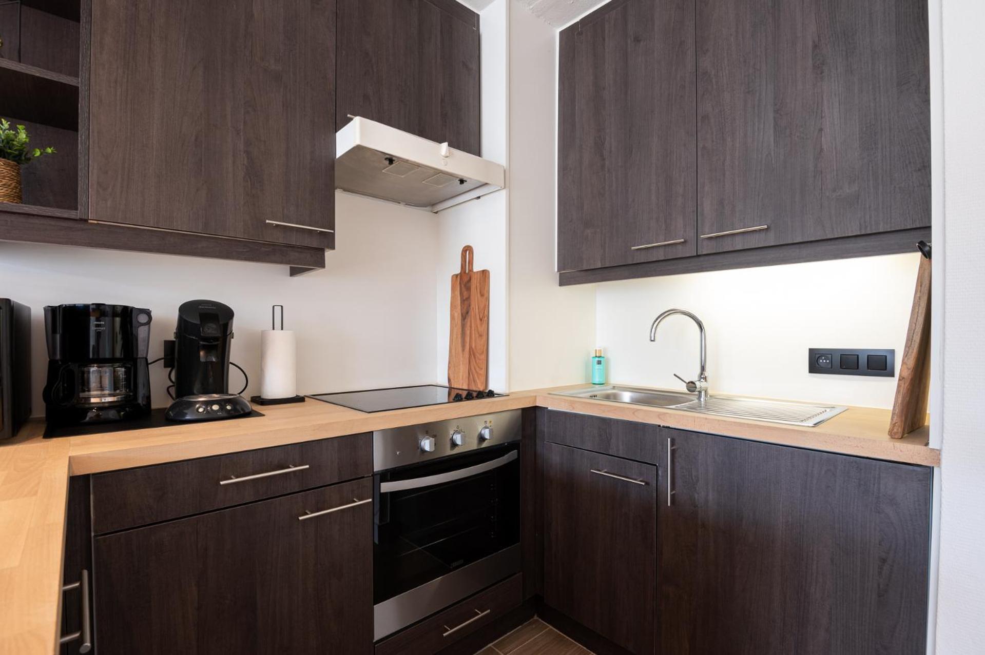 Modern Close To The For 6 Apartment *