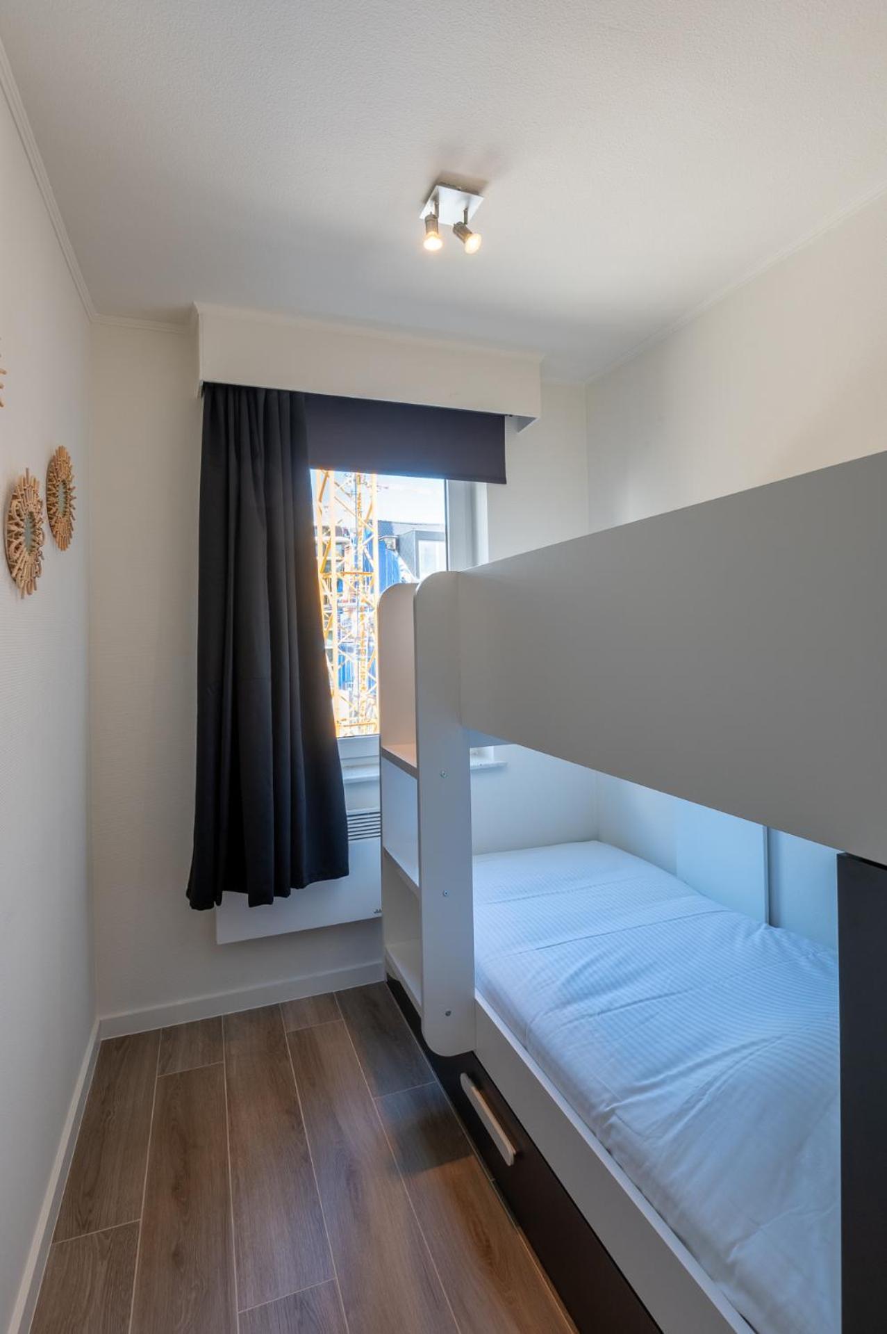 Modern Close To The For 6 * Ostend